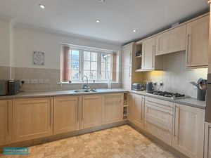 Kitchen- click for photo gallery